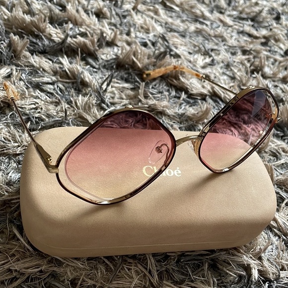 New ! Chloe Sunglasses with Pink Lens, Original Case, Contemporary and Trending main image 7